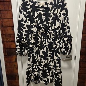 Monteau Black and White Leaf-Print Midi Dress